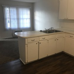 kitchen at Ashley Oaks Apartments located in Perry, GA