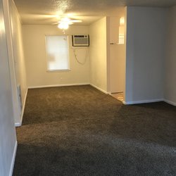 livingroom at Ashley Oaks Apartments located in Perry, GA