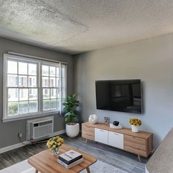 living room view at Ashley Oaks Apartments located in Perry, GA